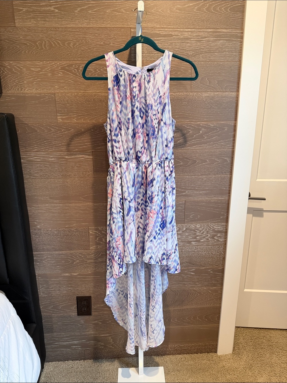 Forever 21 Sleeveless High-Low Dress in Blue & Pink Abstract